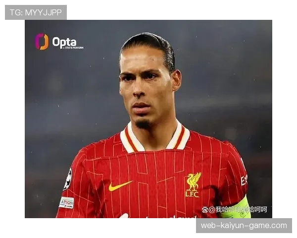 拉莫斯与范迪克在高位逼抢下防线分散趋势明显