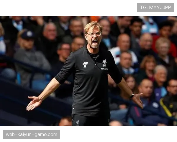 强强对话一打就崩？利物浦表面硬气，实则稳不住了